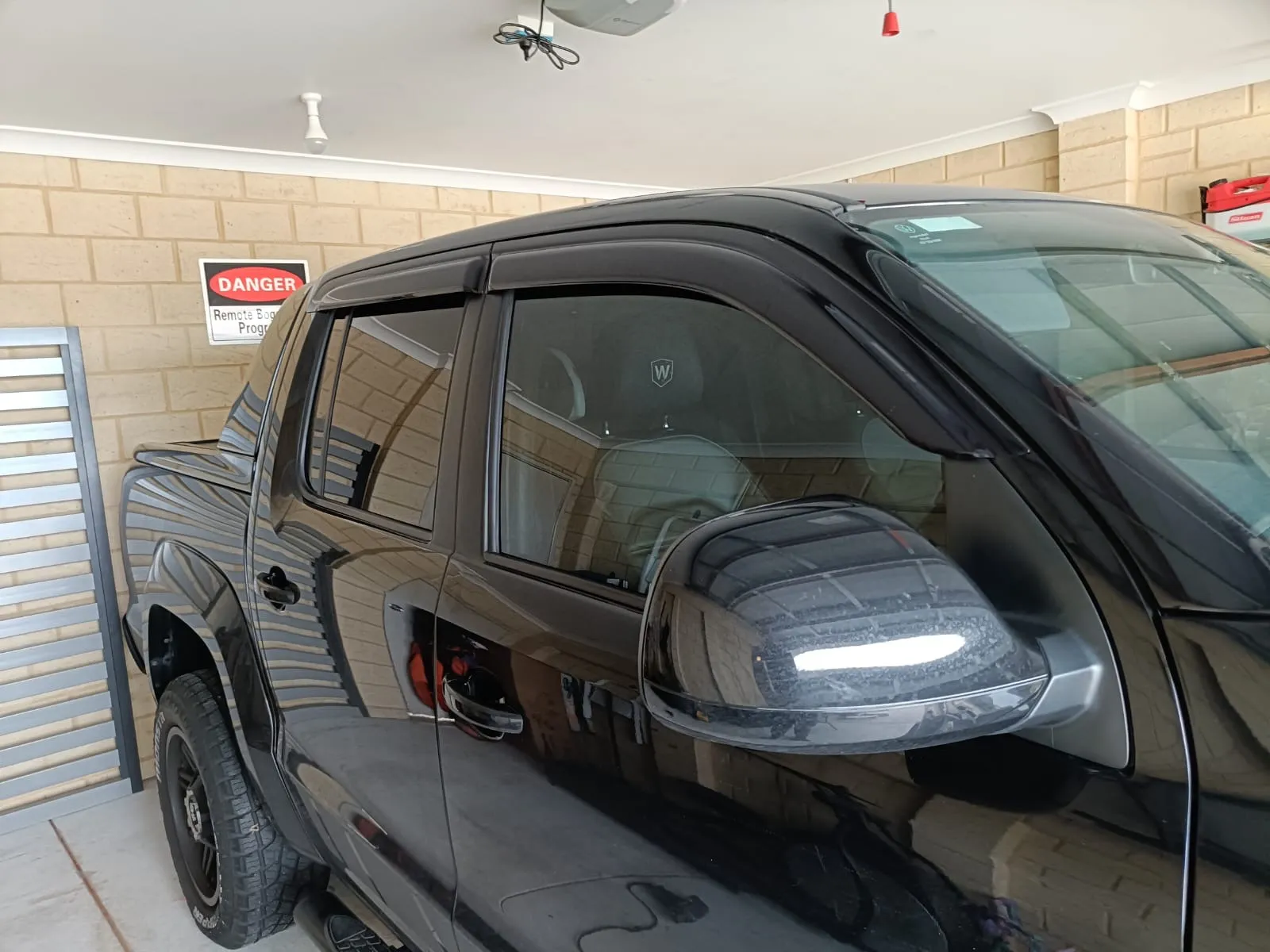 Dual-cab ute window tint install, R1 Auto
